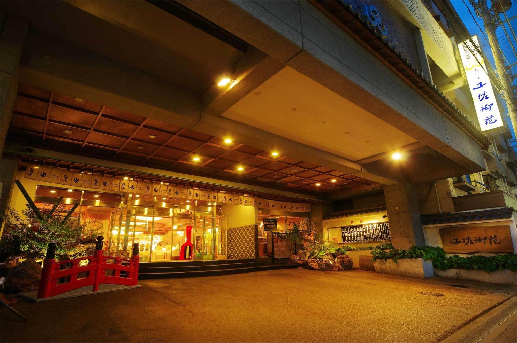 Tosagyoen Hotel Kōchi Buitenkant foto